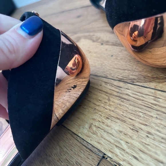 NWOB Ted Baker London Textured Pointed Flat - Picture 14 of 16